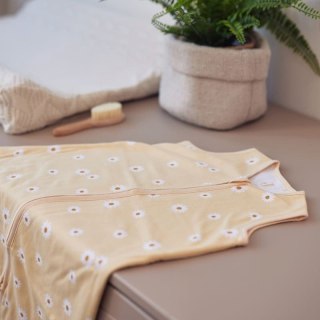Jollein śpiworek niemowlęcy do spania 0,5 TOG DAISY Custard 110 cm