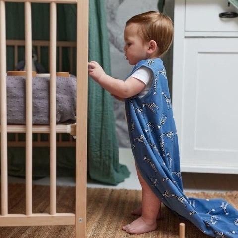 Jollein śpiworek niemowlęcy do spania 0,5 TOG GIRAFFE Jeans Blue 90 cm