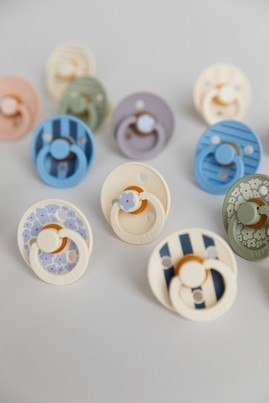 BIBS STUDIO COLOUR 2-PACK PIN IVORY & STEEL BLUE S Smoczek uspokajający kauczuk Hevea