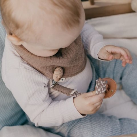 BIBS BANDANA BIB DARK OAK bandanka śliniak z kieszonką na smoczek 100% organic cotton