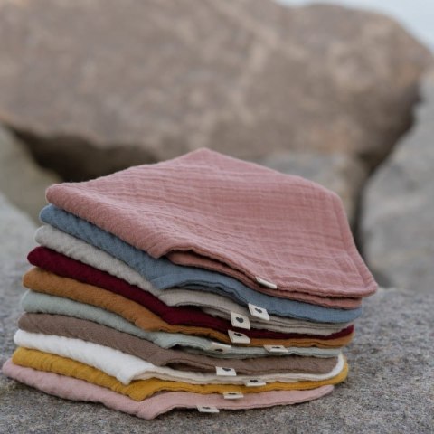 BIBS BANDANA BIB DARK OAK bandanka śliniak z kieszonką na smoczek 100% organic cotton