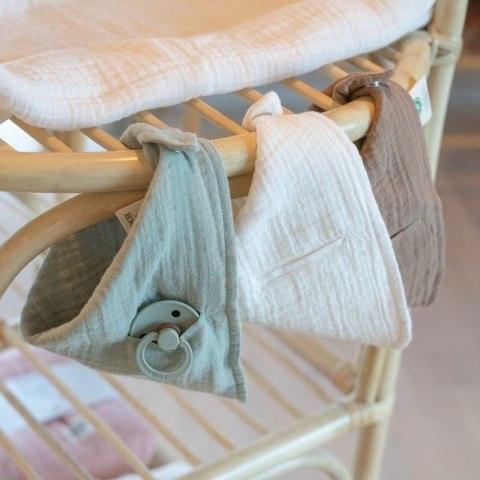 BIBS BANDANA BIB IVORY bandanka śliniak z kieszonką na smoczek 100% organic cotton