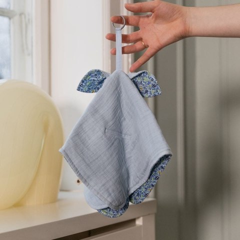 BIBS LIBERTY CUDDLE CLOTH KANGAROO ELOISE IVORY Pieluszka przytulanka z zawieszką i kieszonką na smoczek