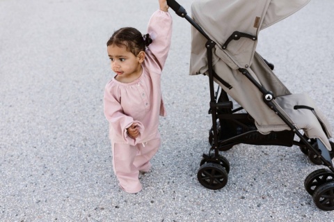 Wózek spacerowy spacerówka parasolka Topmark Fenn do 22 kg brązowa