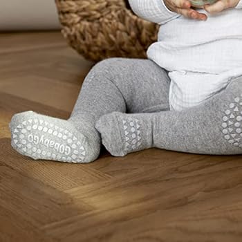 Kiedy zakładać dzieciom rajstopy pod legginsy do przedszkola.